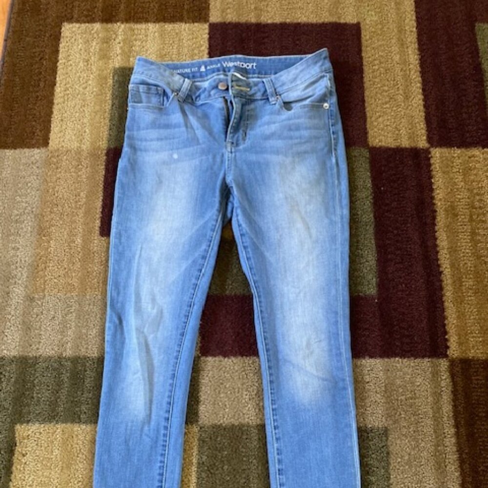 Westport Size 4 Signature Fit Ankle Jeans